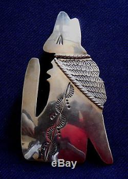 NATIVE AMERICAN Signed STERLING Silver HOWLING DOG Vintage PIN PENDANT