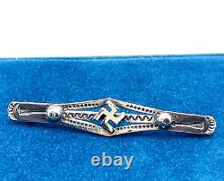 Navajo Pre-1940 Whirling Log Bar Pin Coin Silver Arrow C Clasp Old Pawn Unsigned