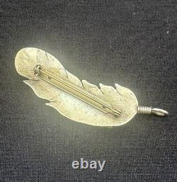 Navajo Sterling Silver & Coral Pin(Pendant)