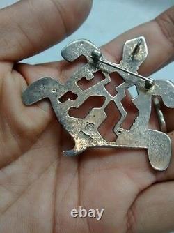 Nice Native American Strong John TS sterling 925 cast turtle pin brooch