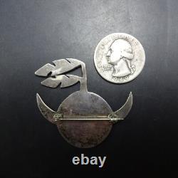 POWERFUL Signed Vintage NAVAJO Sterling Silver HORNED MOON Face PIN BROOCH