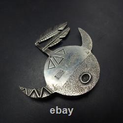 POWERFUL Signed Vintage NAVAJO Sterling Silver HORNED MOON Face PIN BROOCH