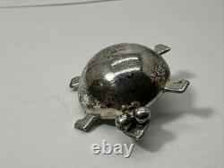 Rare Vintage NAVAJO Artie Yellowhorse Sterling Silver Turtle Tortoise Brooch 925