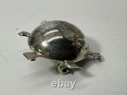 Rare Vintage NAVAJO Artie Yellowhorse Sterling Silver Turtle Tortoise Brooch 925