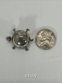 Rare Vintage NAVAJO Artie Yellowhorse Sterling Silver Turtle Tortoise Brooch 925