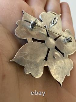 SIGNED Zuni Sterling Silver Turquoise needlepoint Flower Pendant Brooch ZCCA