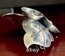 Signed Vintage Native American Modernist Sterling Squash Blossom Brooch 24.35 G
