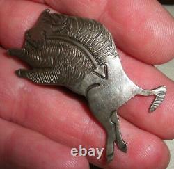 VINTAGE NAVAJO BUFFALO With HEARTLINE STERLING SILVER PIN BROOCH With STAMPWORK vafo