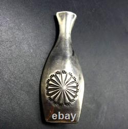 Vintage NAVAJO HandStamped SterlingSilver WINE BOTTLE PIN/BROOCH Carafe Decanter