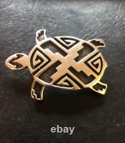 Vintage Native American Navajo turtle pin brooch jewelry marked JR Silversmiths