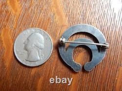Vintage Navajo Naja Arrow Stamped Sterling Silver Pin Brooch