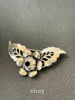 Vintage Old Pawn Navajo Sterling Silver Flower Leaf Pin Brooch 1.65 1460