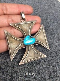 Vtg. Native American Aron Chischiligi sand cast sterling 925 turquoise pin