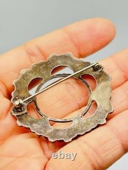 Vtg Unmarked Zuni Sterling Silver Petit Point Turquoise Flower Circle Pin Brooch